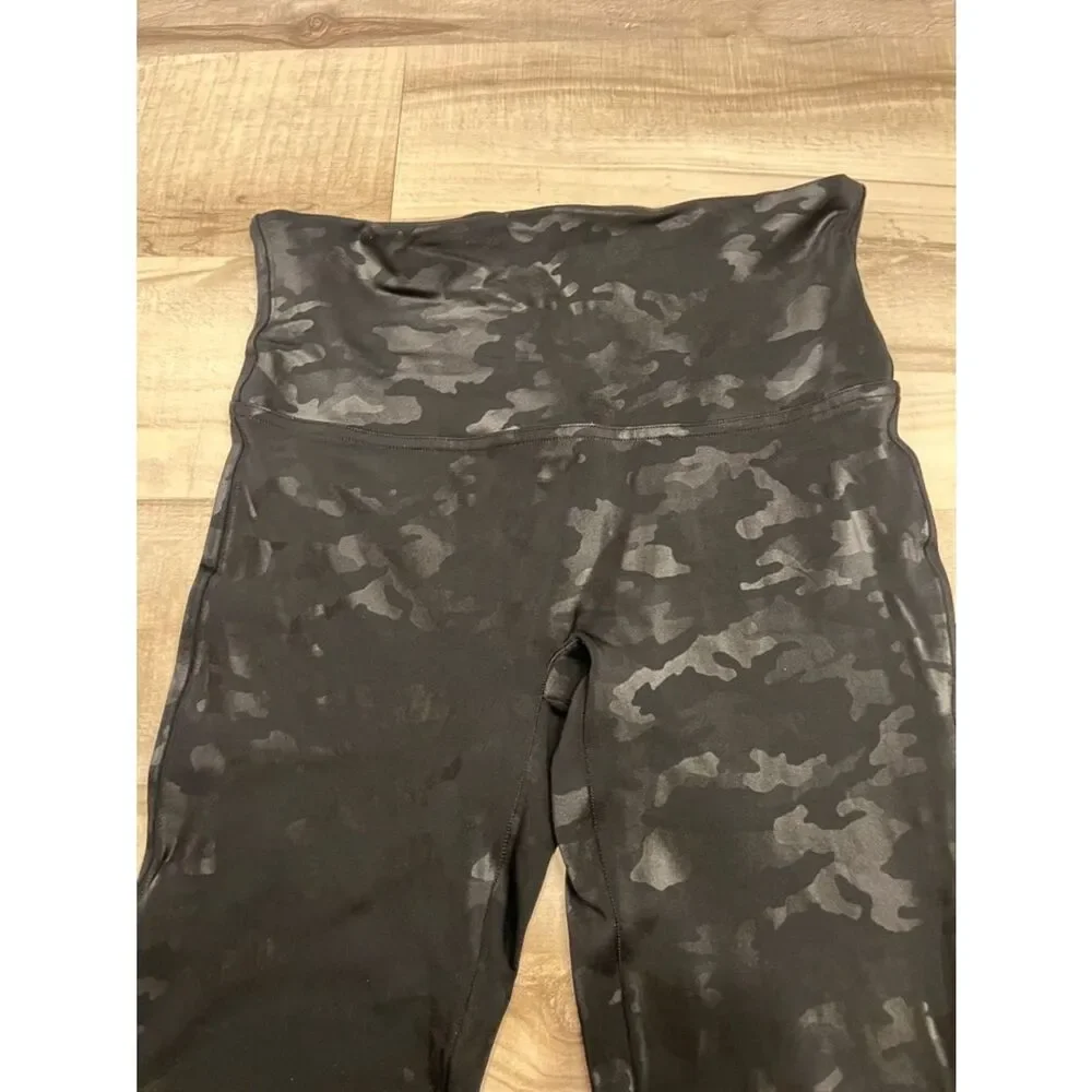 SPANX Black Camo High-Rise Compression Leggings size large